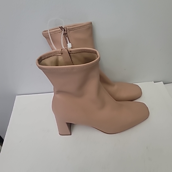 Steve Madden Harli Block Heel Booties - Picture 4 of 7